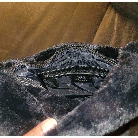 🆕️👜PARIS HILTON BLK FUR FOREVER FUR BAGUETTE  Shoulder Bag - Picture 8 of 8